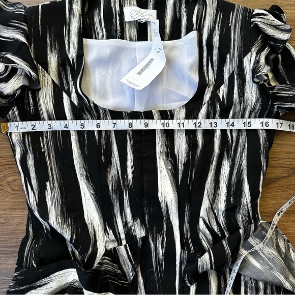 Joy Cioci Womens Jenelle Blazer 100% Silk Zipper Size 4 USA Ruffle Stripe Black - Picture 8 of 13